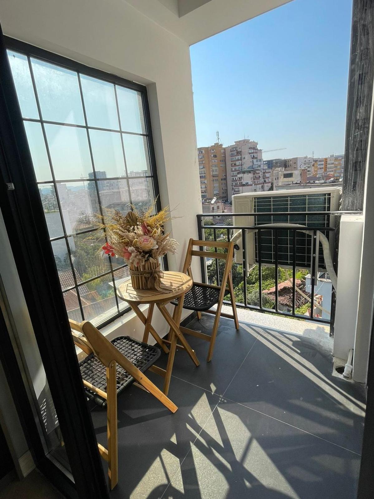 Luxury One Bedroom Apartment Tiranë Luaran gambar