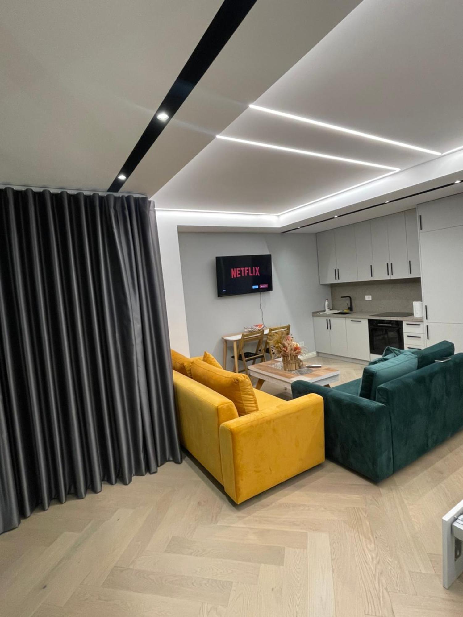 Luxury One Bedroom Apartment Tiranë Luaran gambar