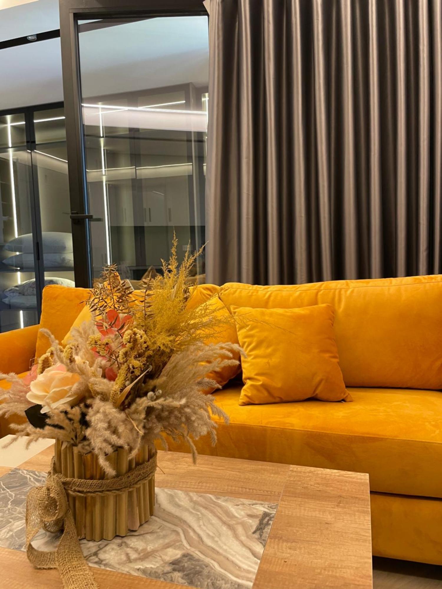 Luxury One Bedroom Apartment Tiranë Luaran gambar